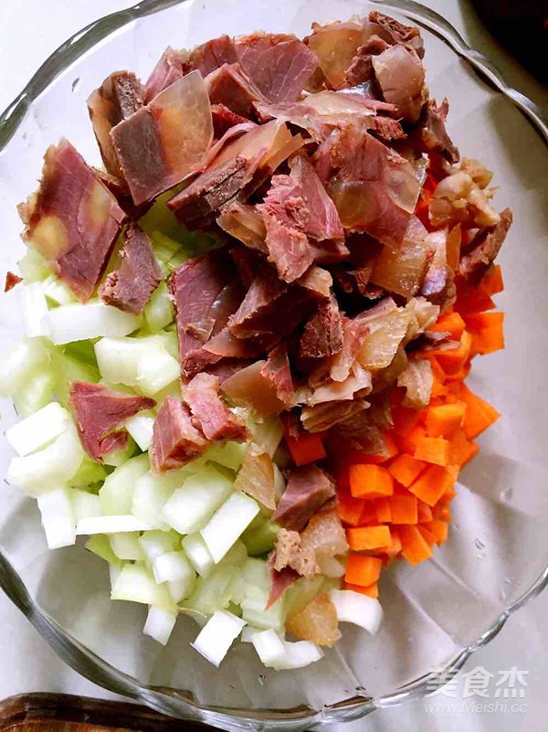 牛肉粥的做法-咸鮮味煲菜譜-易網<a href=http://www.jsjjzhkt.cn/ target=_blank class=infotextkey>健康養生</a>網 牛肉粥的做法-咸鮮味煲菜譜