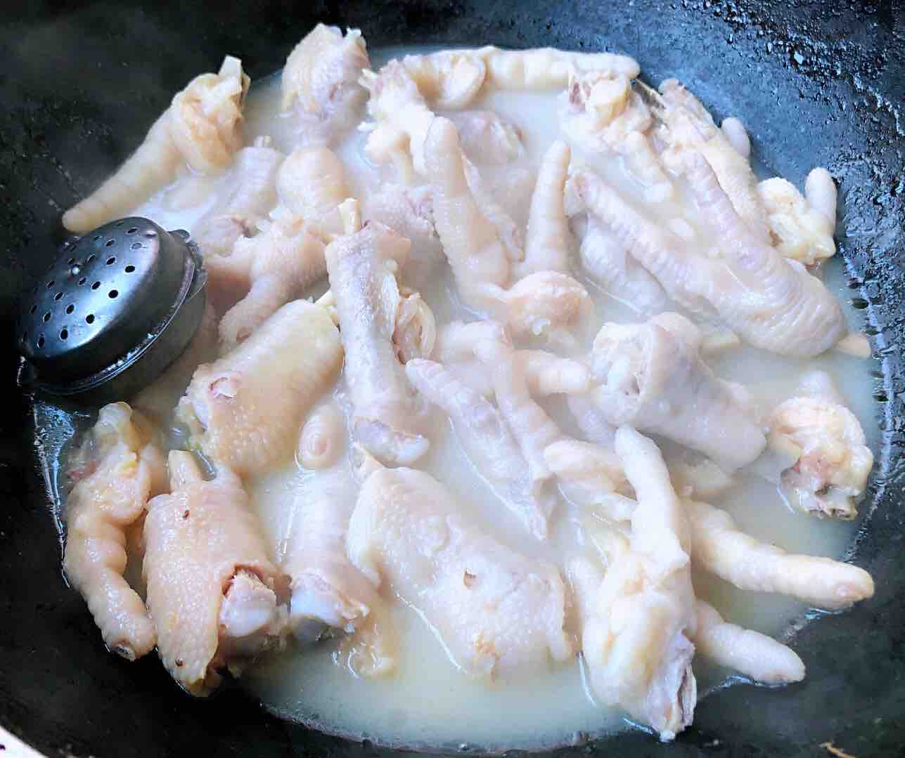 網紅檸檬鳳爪的做法-酸辣味煮菜譜-易網健康養生網 網紅檸檬鳳爪的做法-酸辣味煮菜譜