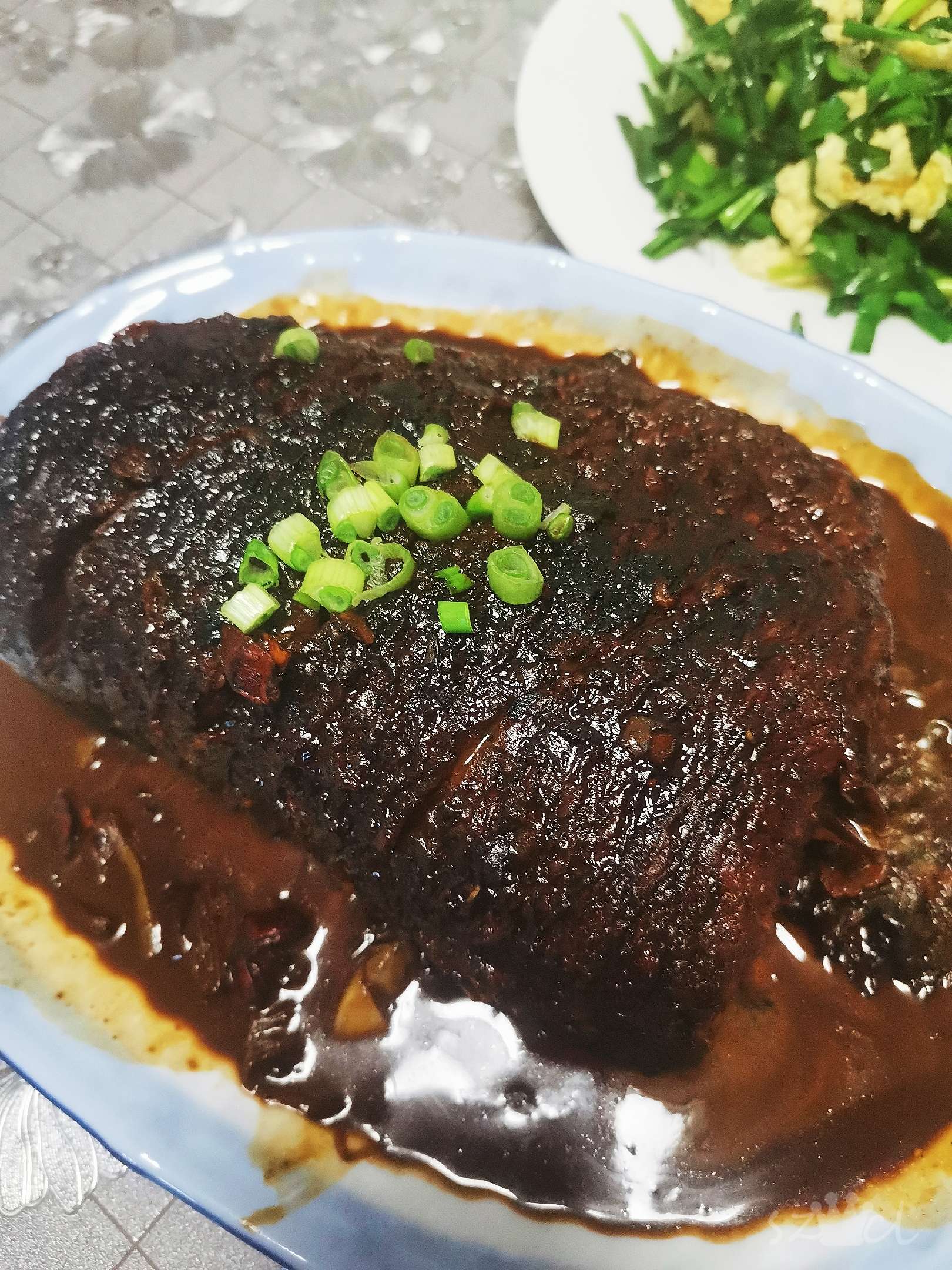 家常紅燒魚的做法-咸鮮味燉菜譜-易網(wǎng)健康養(yǎng)生網(wǎng) 家常紅燒魚的做法-咸鮮味燉菜譜