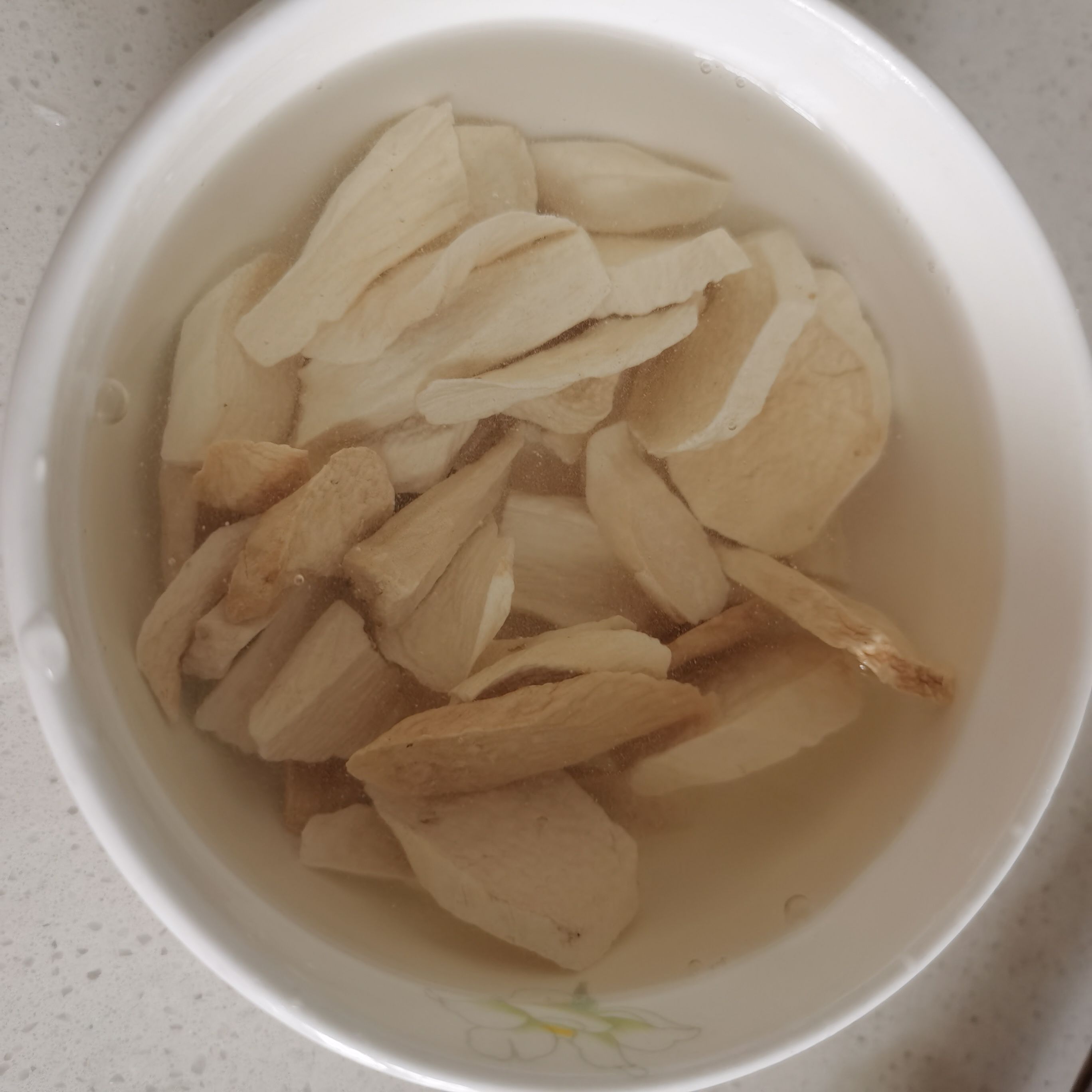 胡蘿卜玉米大骨湯的做法-家常味燉菜譜-易網健康養生網 胡蘿卜玉米大骨湯的做法-家常味燉菜譜