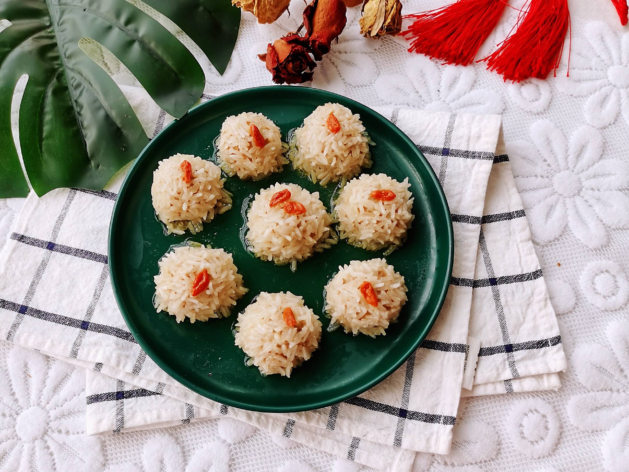 糯米珍珠丸子的做法-家常味蒸菜譜-易網(wǎng)健康養(yǎng)生網(wǎng) 糯米珍珠丸子的做法-家常味蒸菜譜