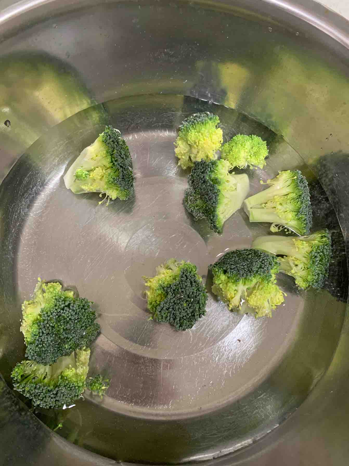 寶寶輔食 西蘭花銀魚粥的做法-其它口味煮菜譜-易網健康養生網 寶寶輔食 西蘭花銀魚粥的做法-其它口味煮菜譜