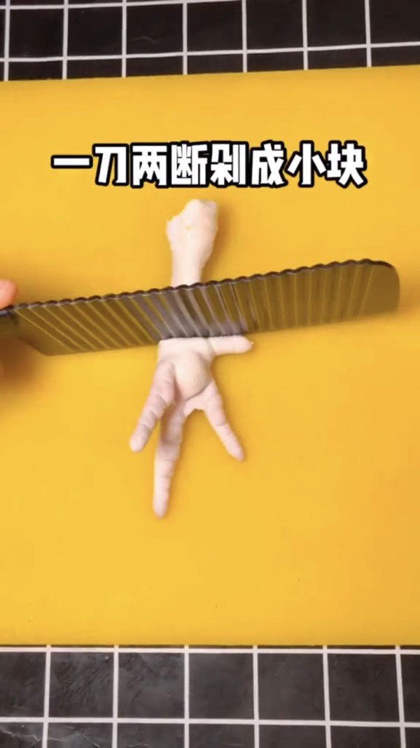 奧爾良雞爪的做法-咸鮮味鹵菜譜-易網<a href=http://www.jsjjzhkt.cn/ target=_blank class=infotextkey>健康養生</a>網 奧爾良雞爪的做法-咸鮮味鹵菜譜