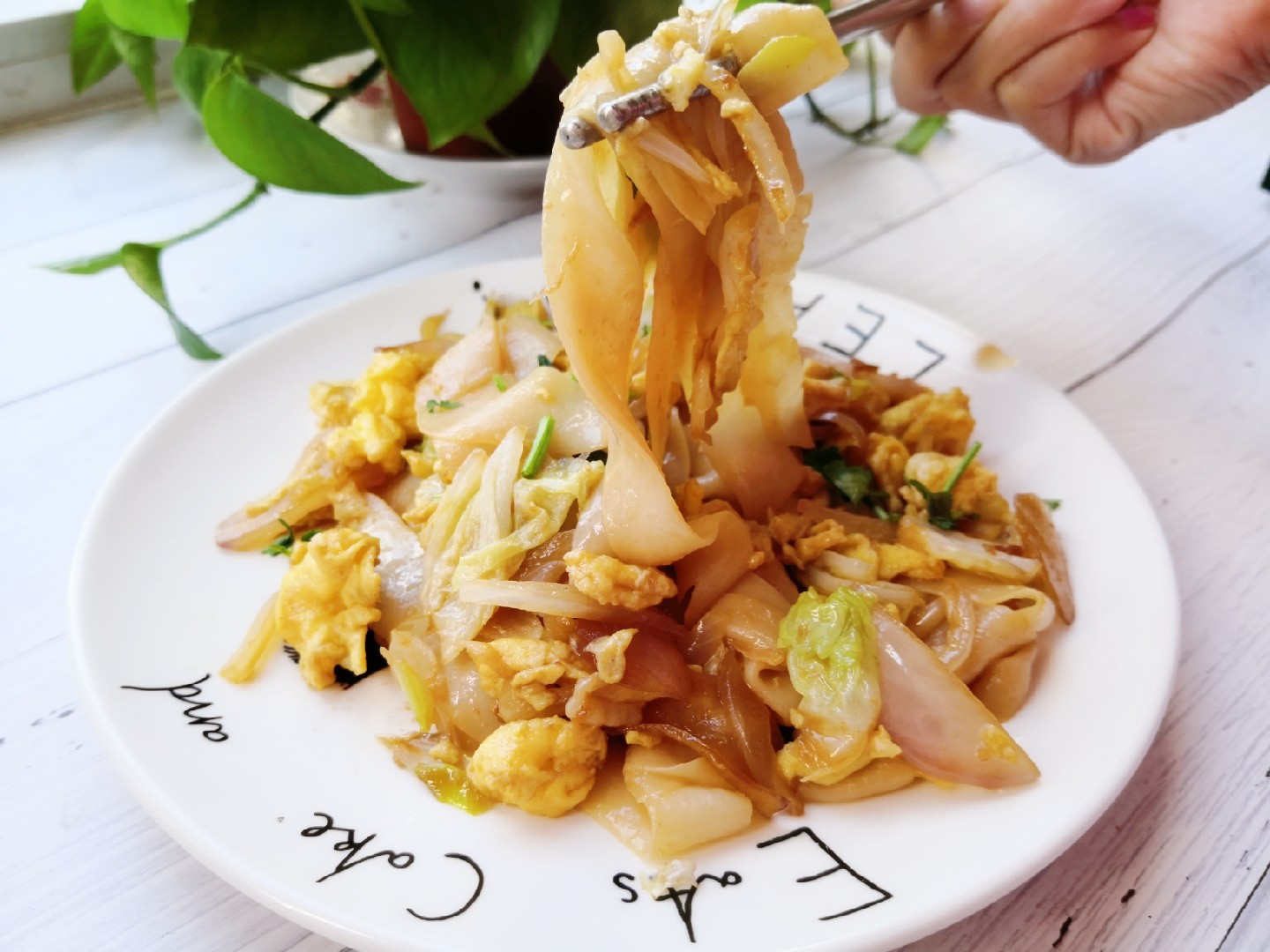 炒涼皮的做法-家常味炒菜譜-易網健康養生網 炒涼皮的做法-家常味炒菜譜