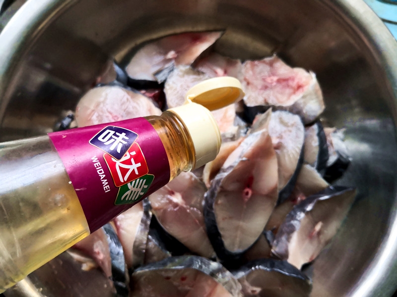 熏鲅魚的做法-家常味熏菜譜-易網(wǎng)<a href=http://www.jsjjzhkt.cn/ target=_blank class=infotextkey>健康養(yǎng)生</a>網(wǎng) 熏鲅魚的做法-家常味熏菜譜