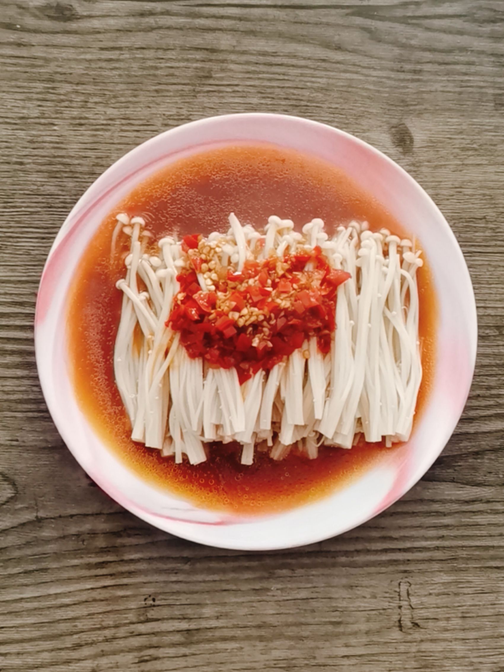 剁椒金針菇的做法-咸鮮味煮菜譜-易網健康養生網 剁椒金針菇的做法-咸鮮味煮菜譜