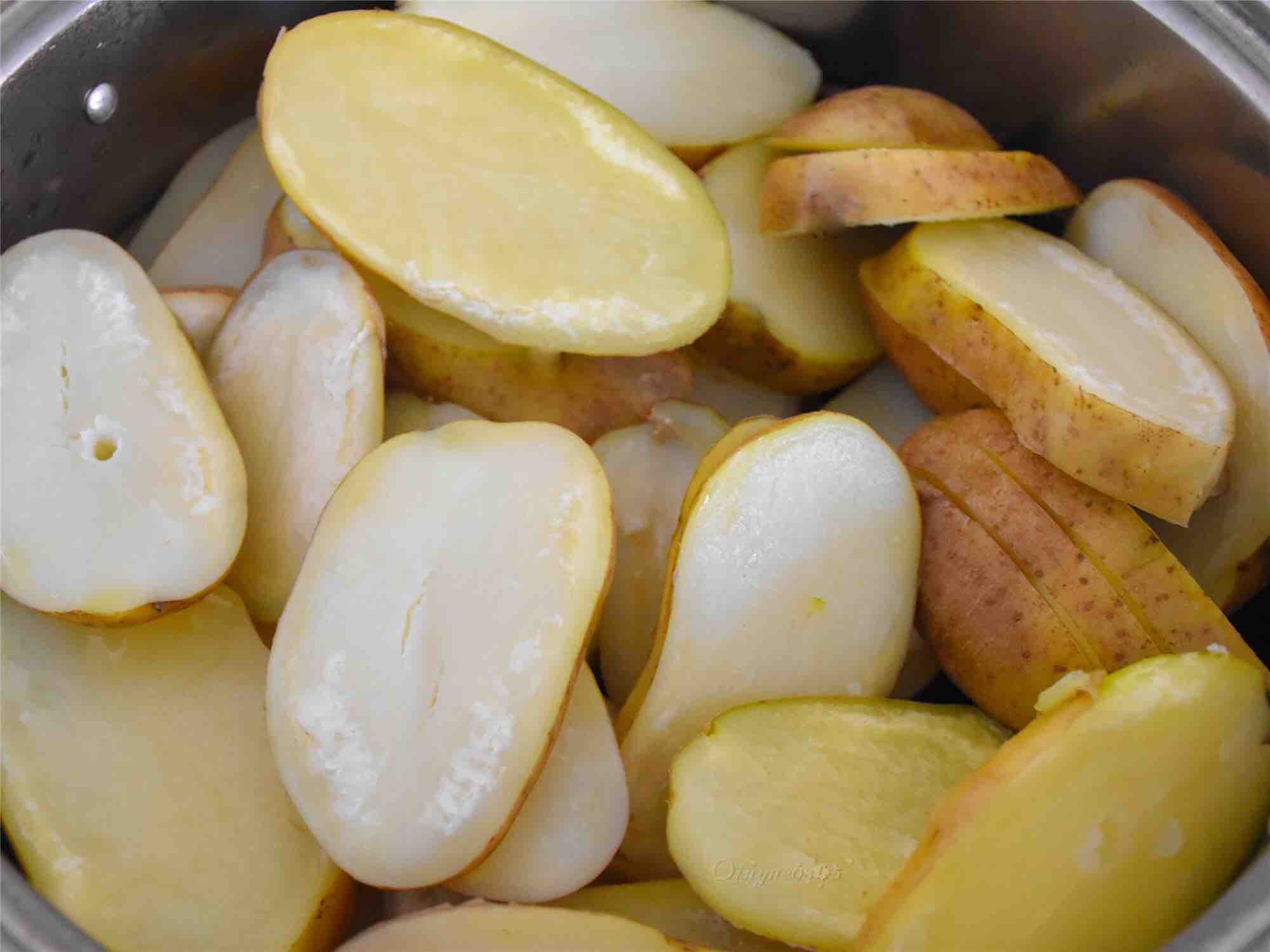 蒸肉碗砣的做法-家常味蒸菜譜-易網(wǎng)<a href=http://www.jsjjzhkt.cn/ target=_blank class=infotextkey>健康養(yǎng)生</a>網(wǎng) 蒸肉碗砣的做法-家常味蒸菜譜