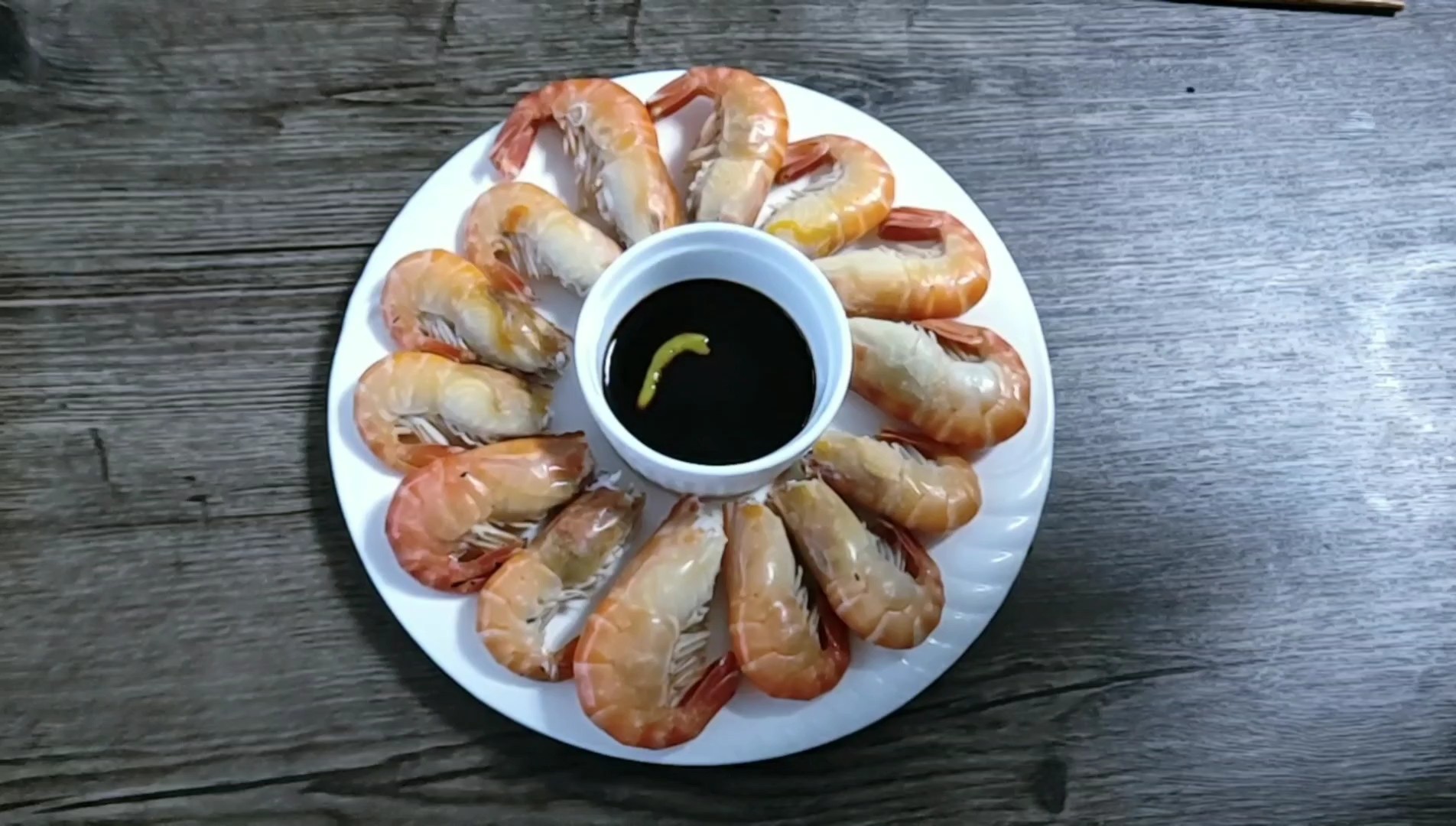 鹽水大蝦的做法-咸鮮味煮菜譜-易網(wǎng)健康養(yǎng)生網(wǎng) 鹽水大蝦的做法-咸鮮味煮菜譜