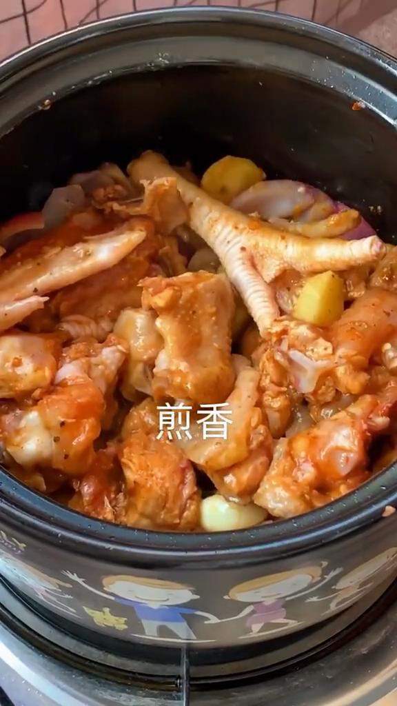 雞公煲的做法-咸鮮味煮菜譜-易網健康養生網 雞公煲的做法-咸鮮味煮菜譜