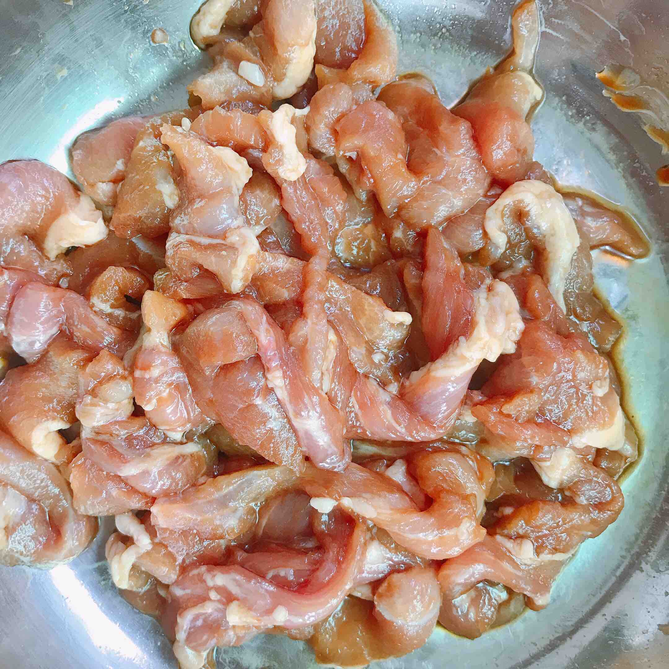 荷蘭豆炒肉片的做法-咸鮮味炒菜譜-易網(wǎng)健康養(yǎng)生網(wǎng) 荷蘭豆炒肉片的做法-咸鮮味炒菜譜