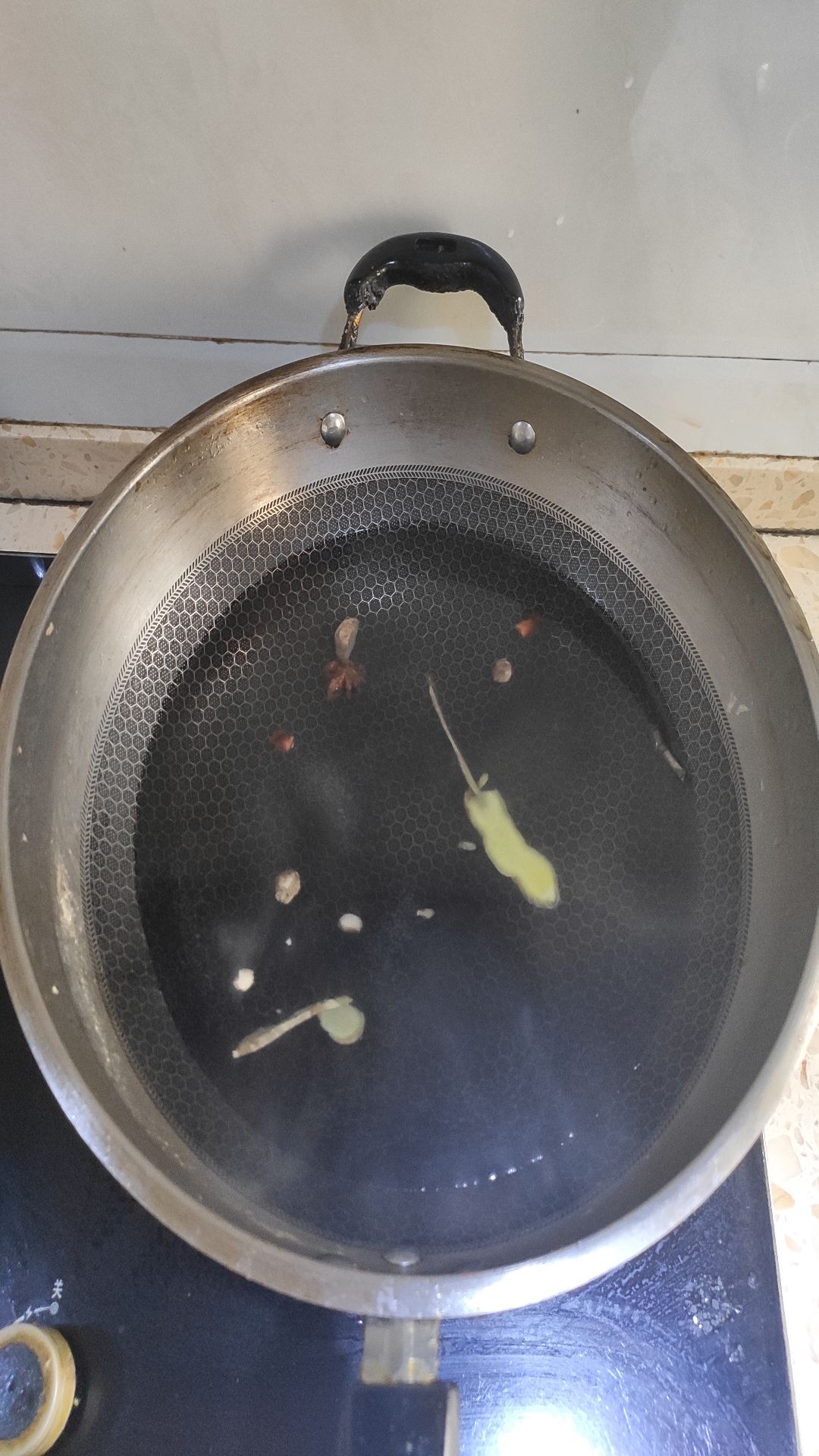 紅燒肥腸的做法-家常味燒菜譜