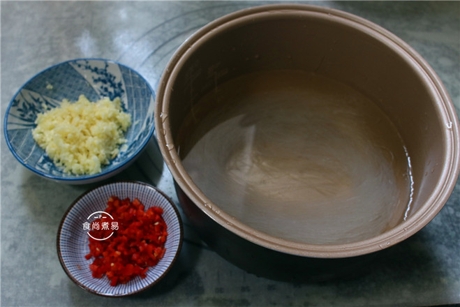 蒜蓉粉絲蒸娃娃菜的做法-香辣味蒸菜譜-易網<a href=http://www.jsjjzhkt.cn/ target=_blank class=infotextkey>健康養生</a>網 蒜蓉粉絲蒸娃娃菜的做法-香辣味蒸菜譜