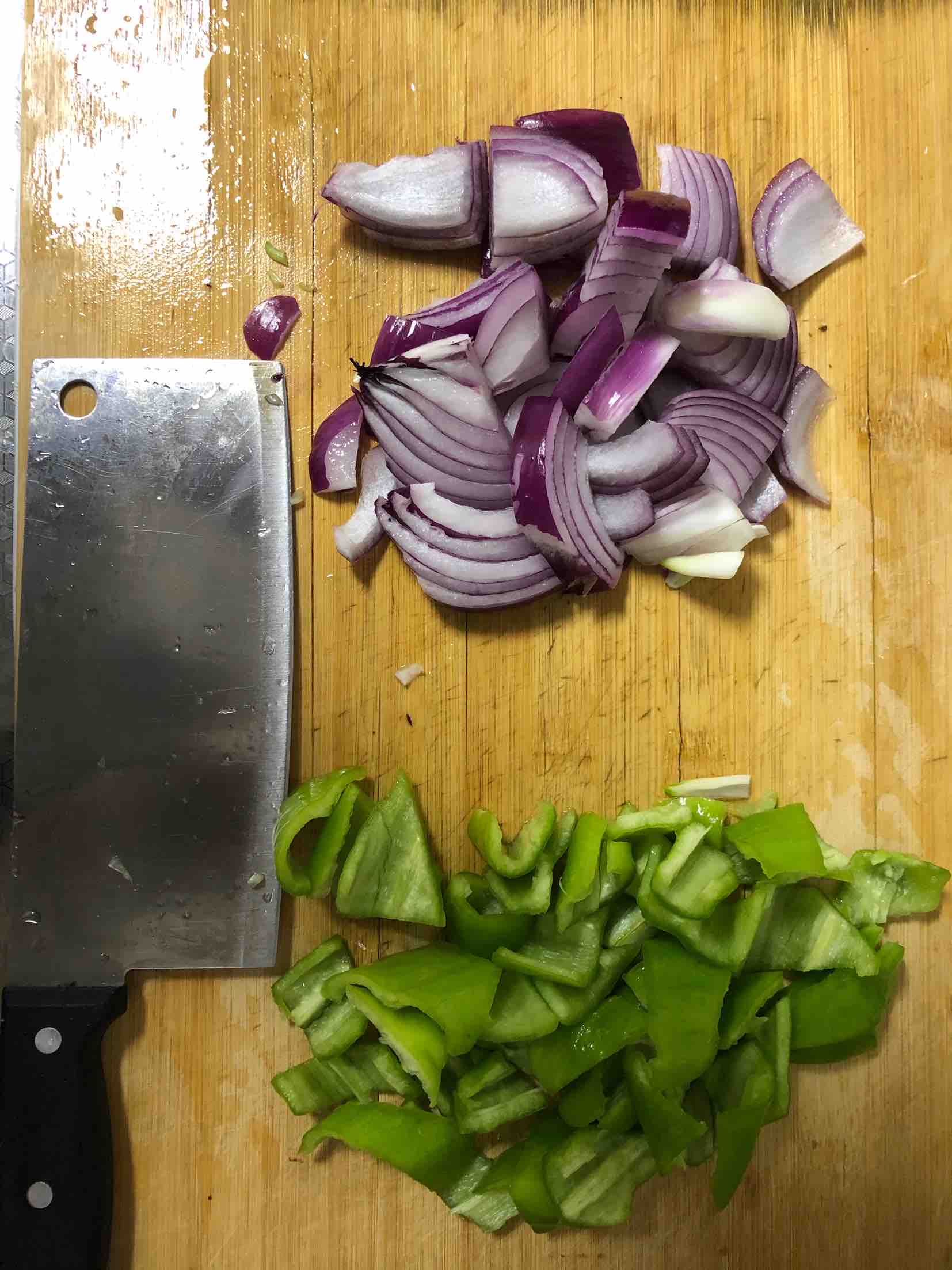 雞翅煲的做法-家常味煲菜譜-易網健康養生網 雞翅煲的做法-家常味煲菜譜