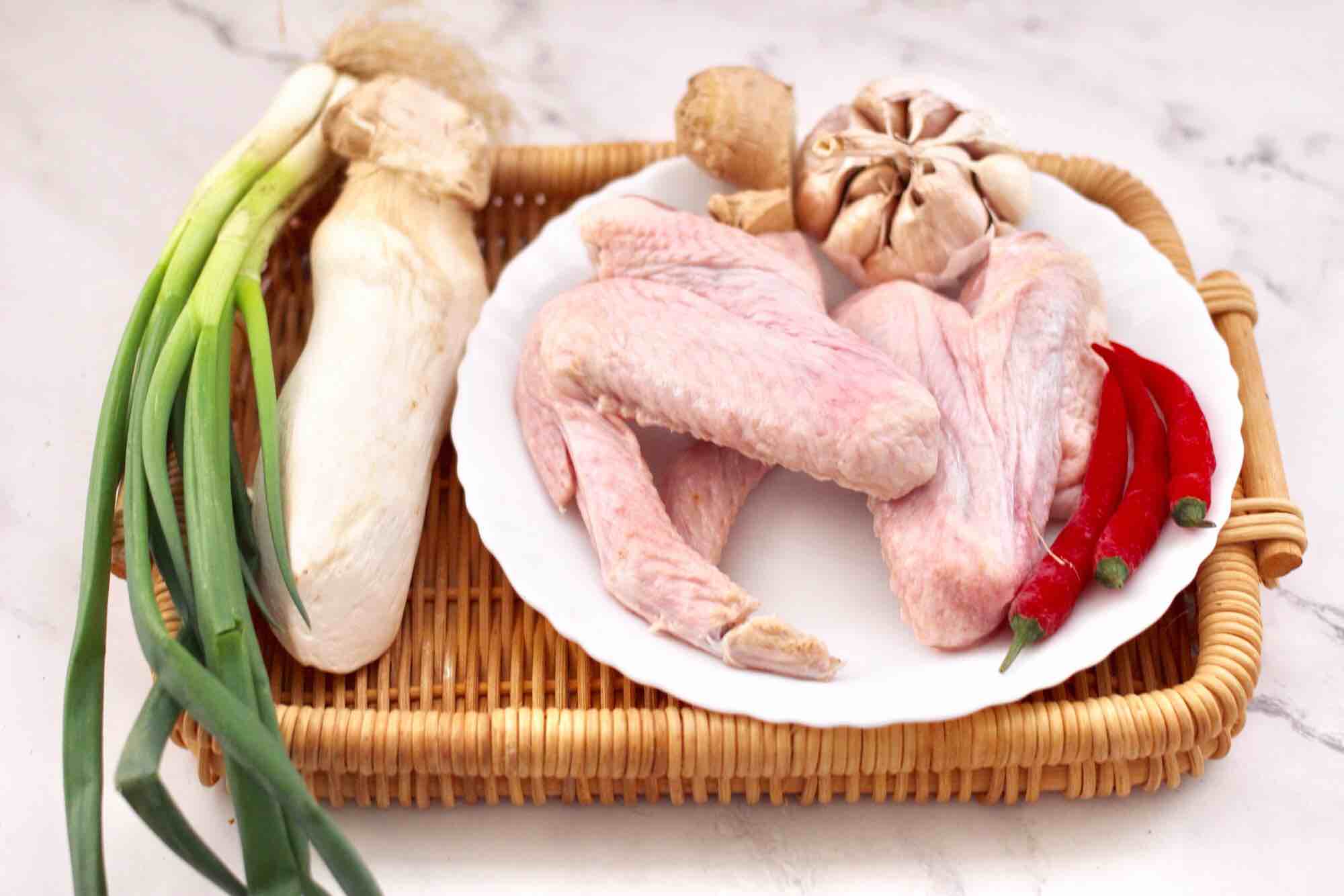 杏鮑菇蒸雞翅的做法-香辣味蒸菜譜