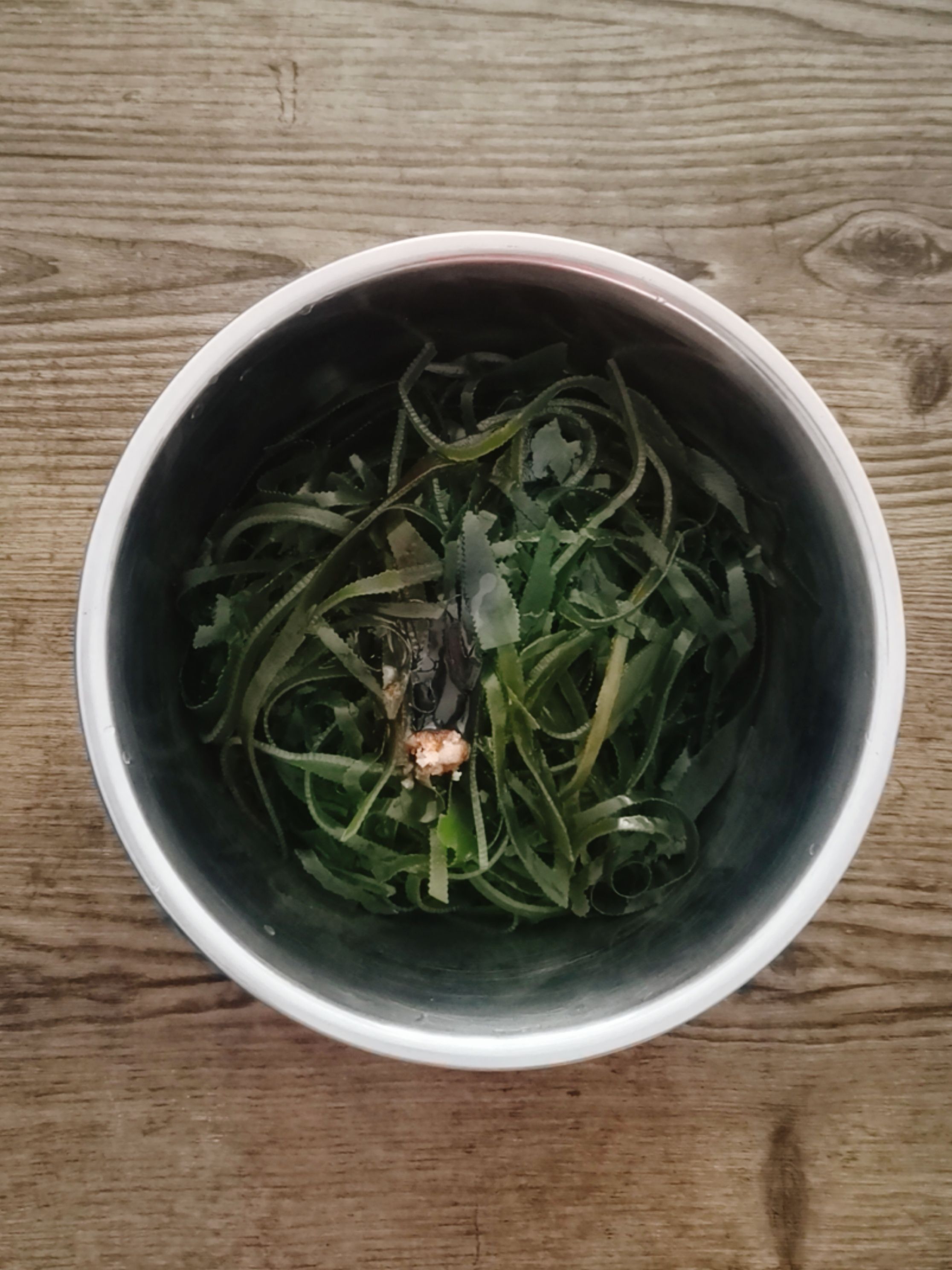 涼拌海帶的做法-咸鮮味拌菜譜-易網(wǎng)健康養(yǎng)生網(wǎng) 涼拌海帶的做法-咸鮮味拌菜譜