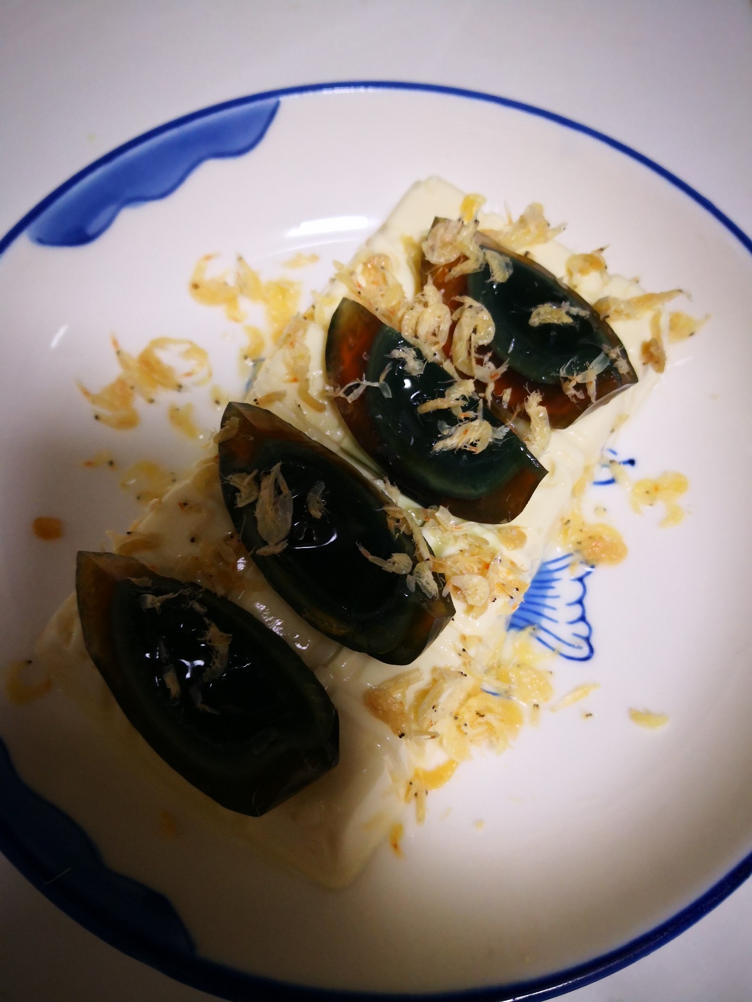 蔥香皮蛋豆腐的做法-蔥香味拌菜譜