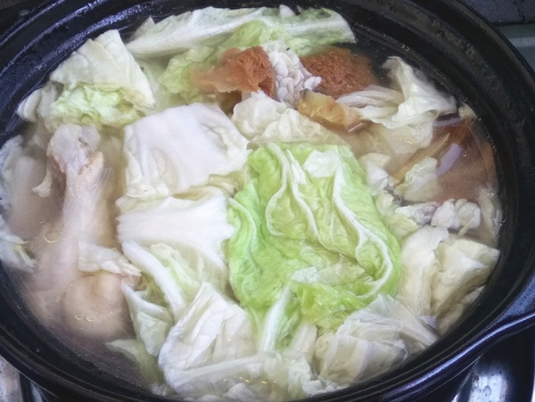 猴頭菇煲雞湯的做法-咸鮮味煲菜譜-易網健康養生網 猴頭菇煲雞湯的做法-咸鮮味煲菜譜