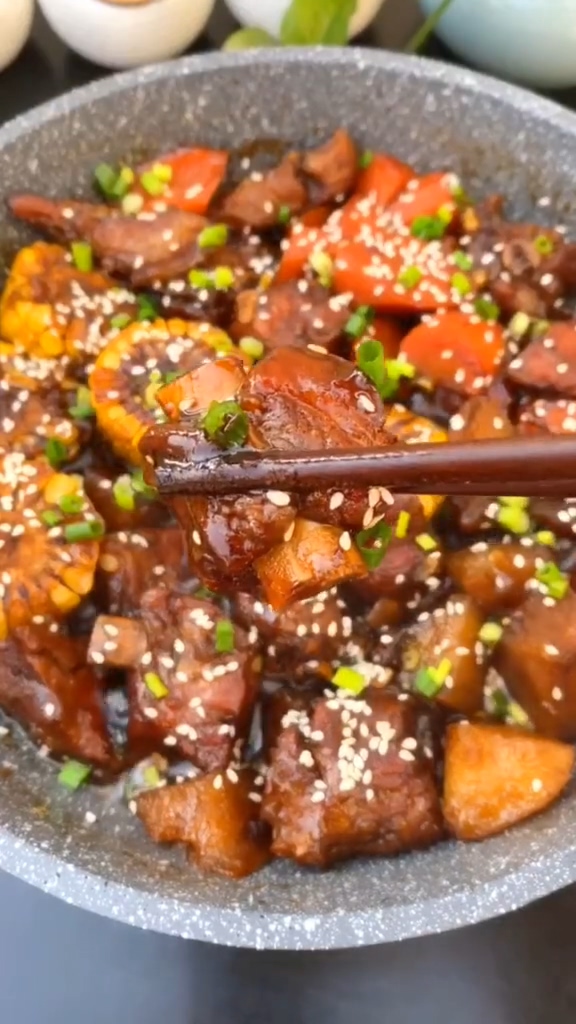 家常排骨的做法-家常味燉菜譜