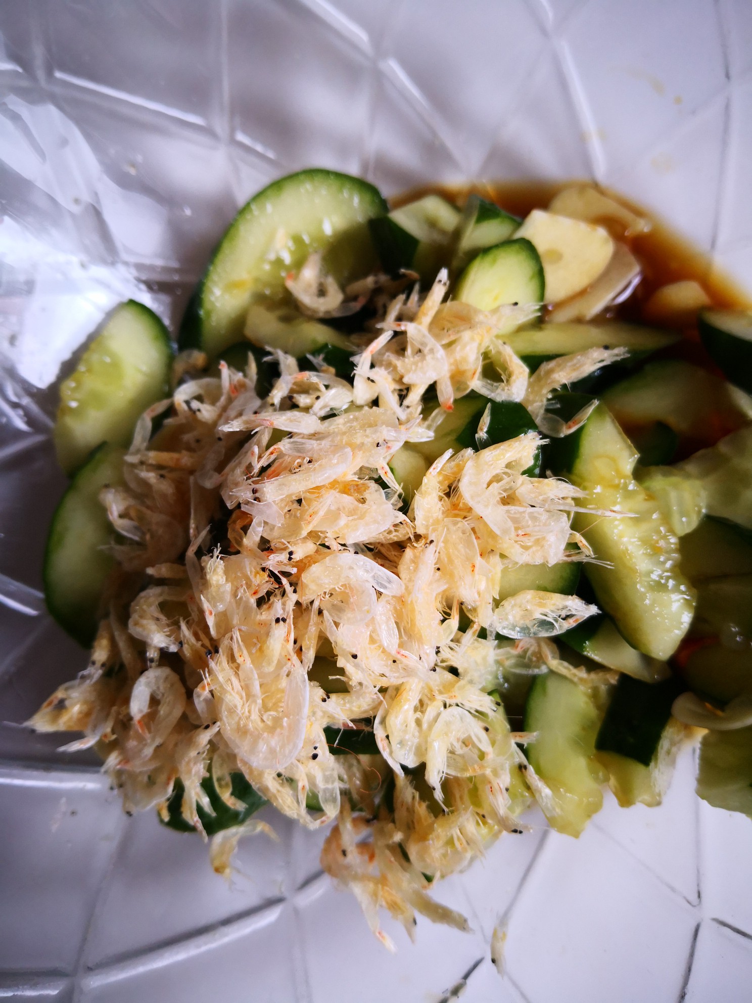 蝦皮拍黃瓜的做法-酸甜味拌菜譜