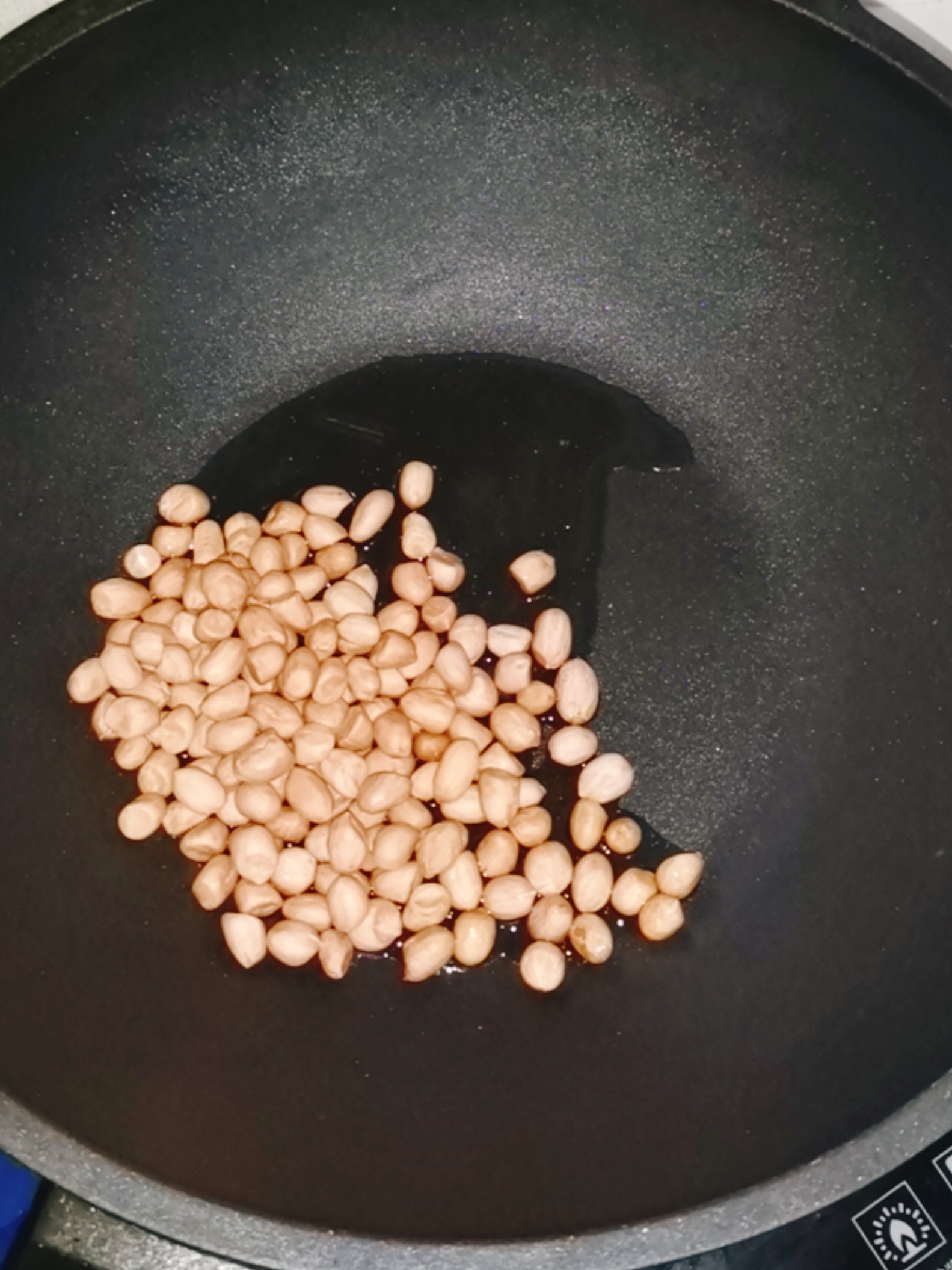 果仁菠菜的做法-咸鮮味拌菜譜-易網<a href=http://www.jsjjzhkt.cn/ target=_blank class=infotextkey>健康養生</a>網 果仁菠菜的做法-咸鮮味拌菜譜