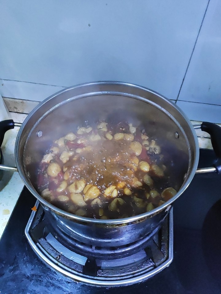 紅燒肥腸的做法-家常味燒菜譜