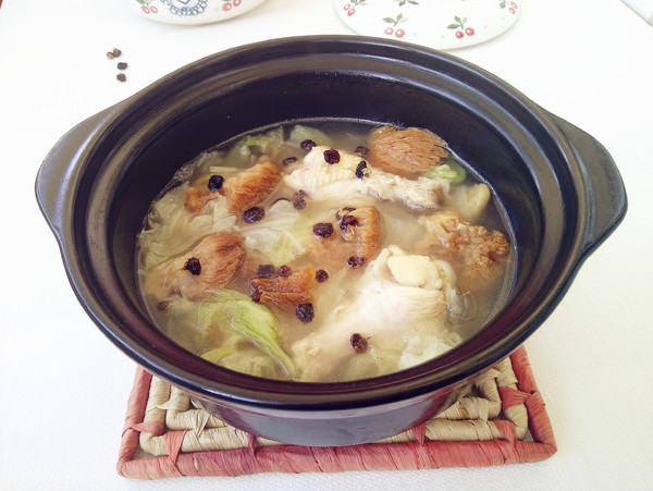 猴頭菇煲雞湯的做法-咸鮮味煲菜譜-易網健康養生網 猴頭菇煲雞湯的做法-咸鮮味煲菜譜