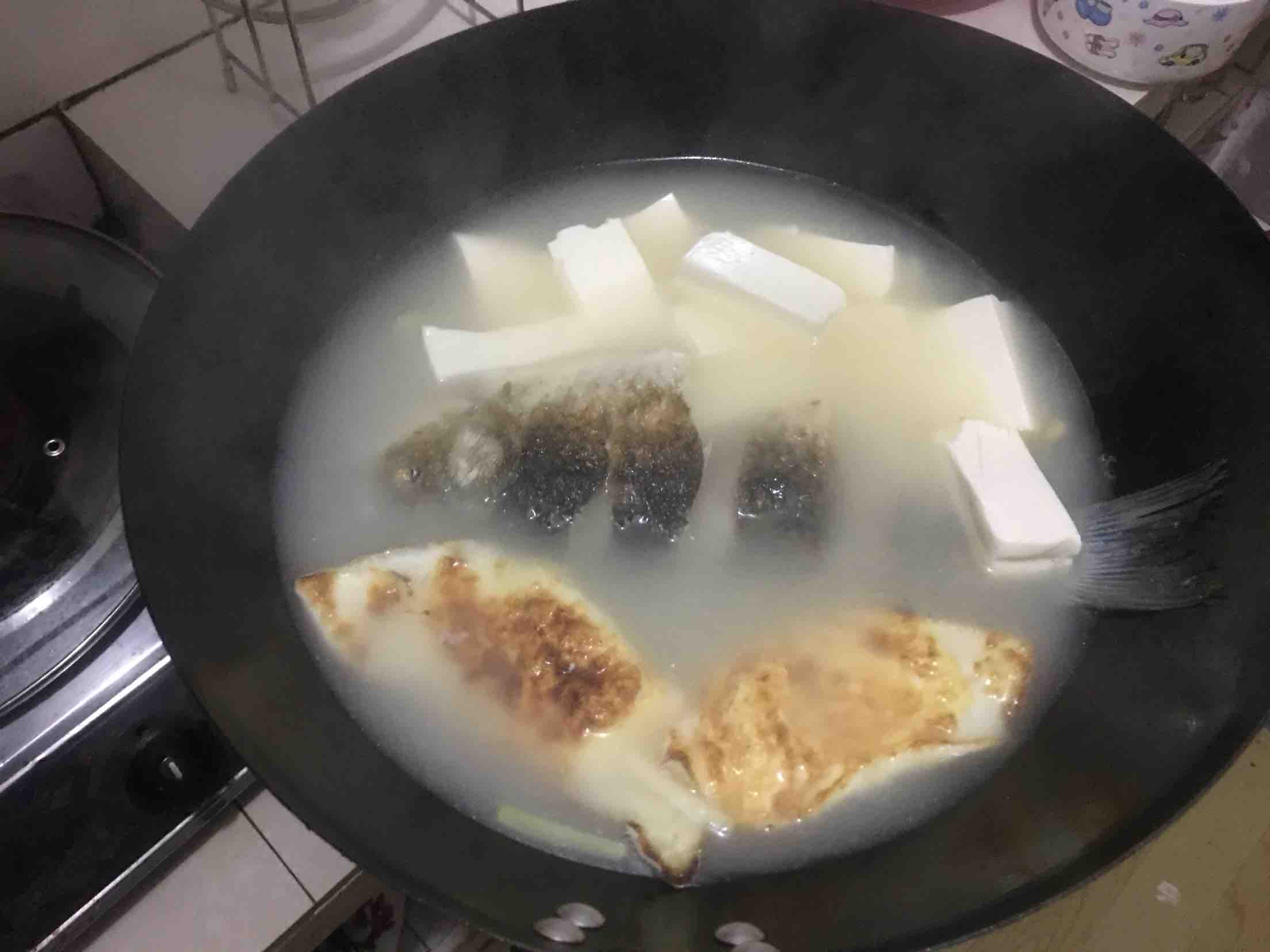 奶白鯽魚湯的做法-家常味煮菜譜-易網健康養生網 奶白鯽魚湯的做法-家常味煮菜譜