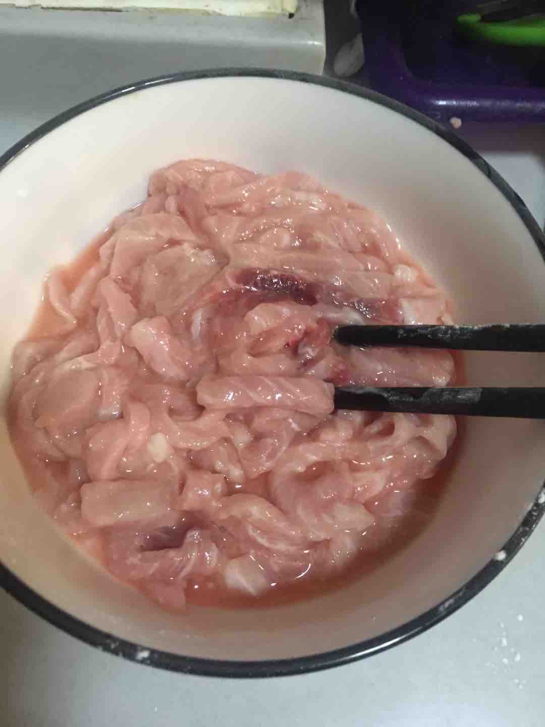 簡易版的京醬肉絲的做法-家常味炒菜譜-易網(wǎng)<a href=http://www.jsjjzhkt.cn/ target=_blank class=infotextkey>健康養(yǎng)生</a>網(wǎng) 簡易版的京醬肉絲的做法-家常味炒菜譜