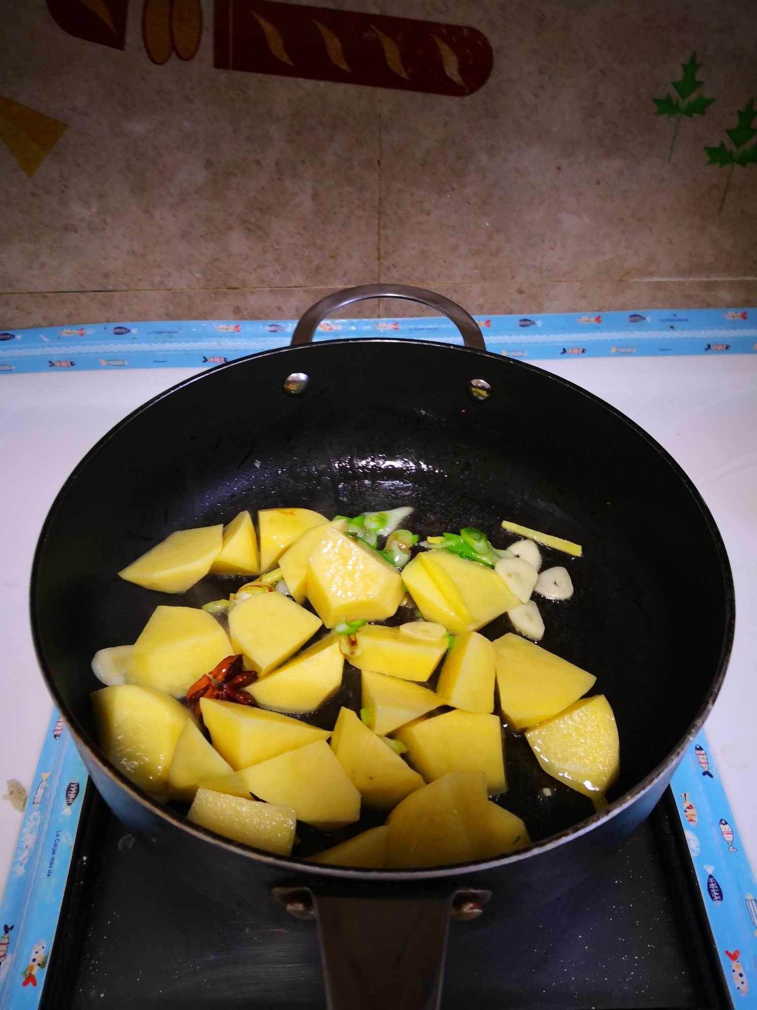 醬油土豆的做法-家常味醬菜譜