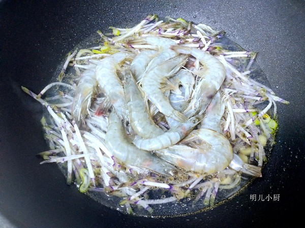 蘿卜絲煮大蝦的做法-家常味爆菜譜-易網健康養生網 蘿卜絲煮大蝦的做法-家常味爆菜譜