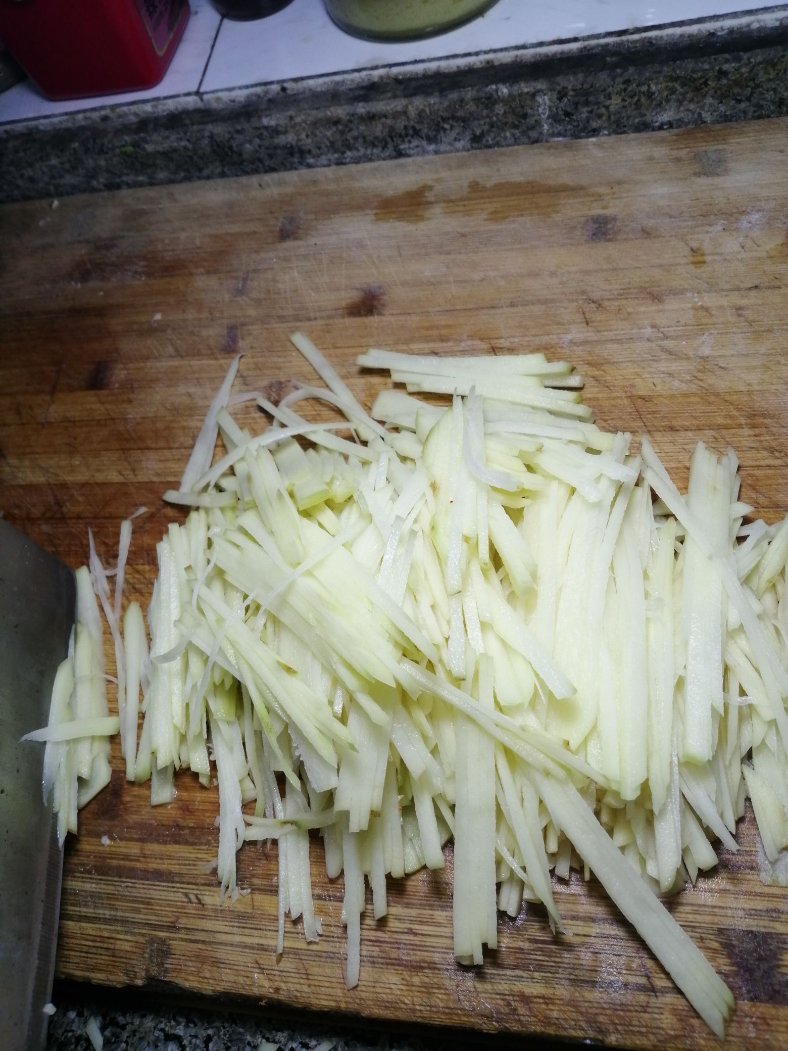 低卡酸辣土豆絲的做法-酸辣味炒菜譜-易網健康養生網 低卡酸辣土豆絲的做法-酸辣味炒菜譜