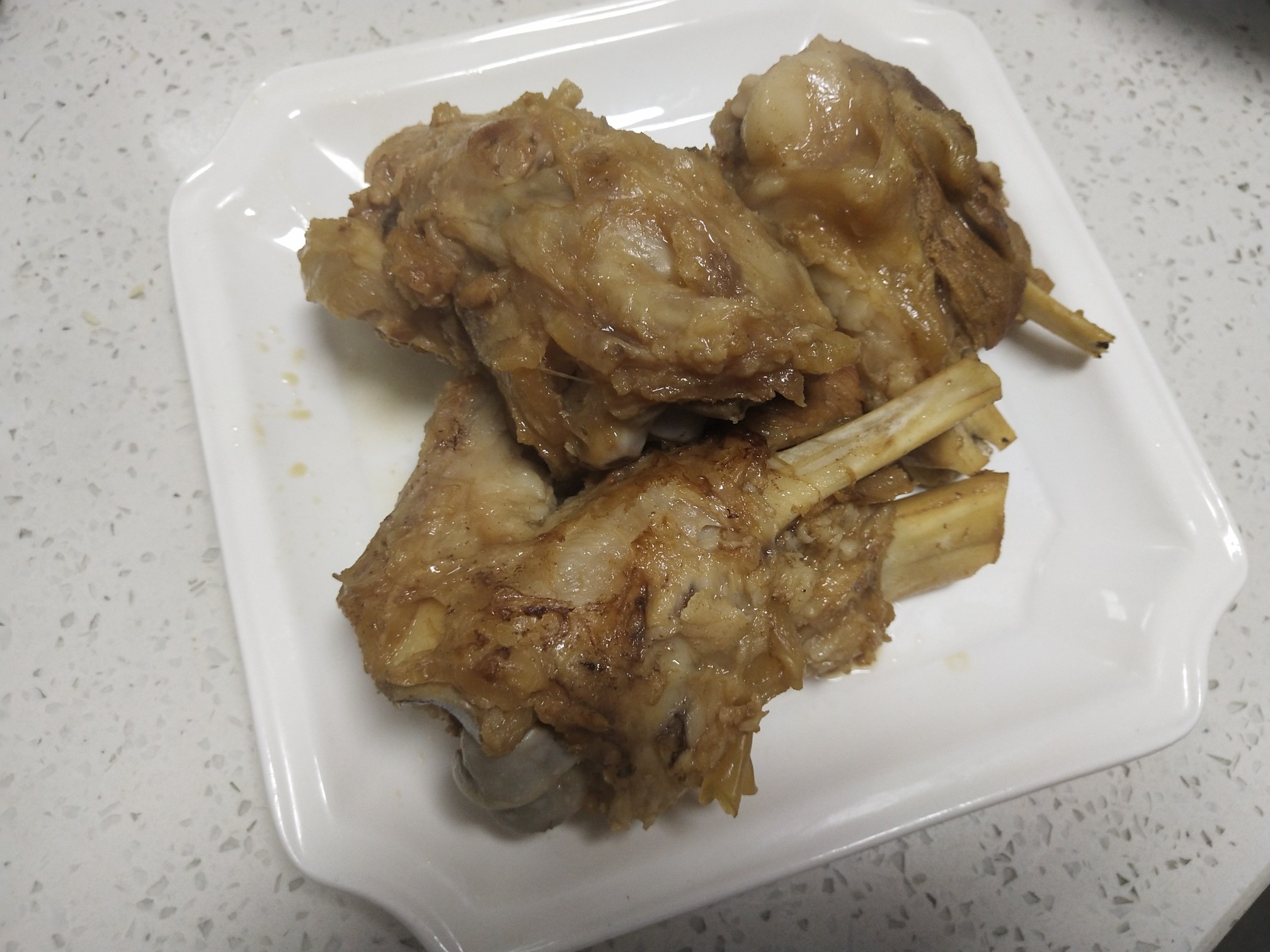 紅燒大棒骨的做法-家常味煮菜譜-易網(wǎng)健康養(yǎng)生網(wǎng) 紅燒大棒骨的做法-家常味煮菜譜