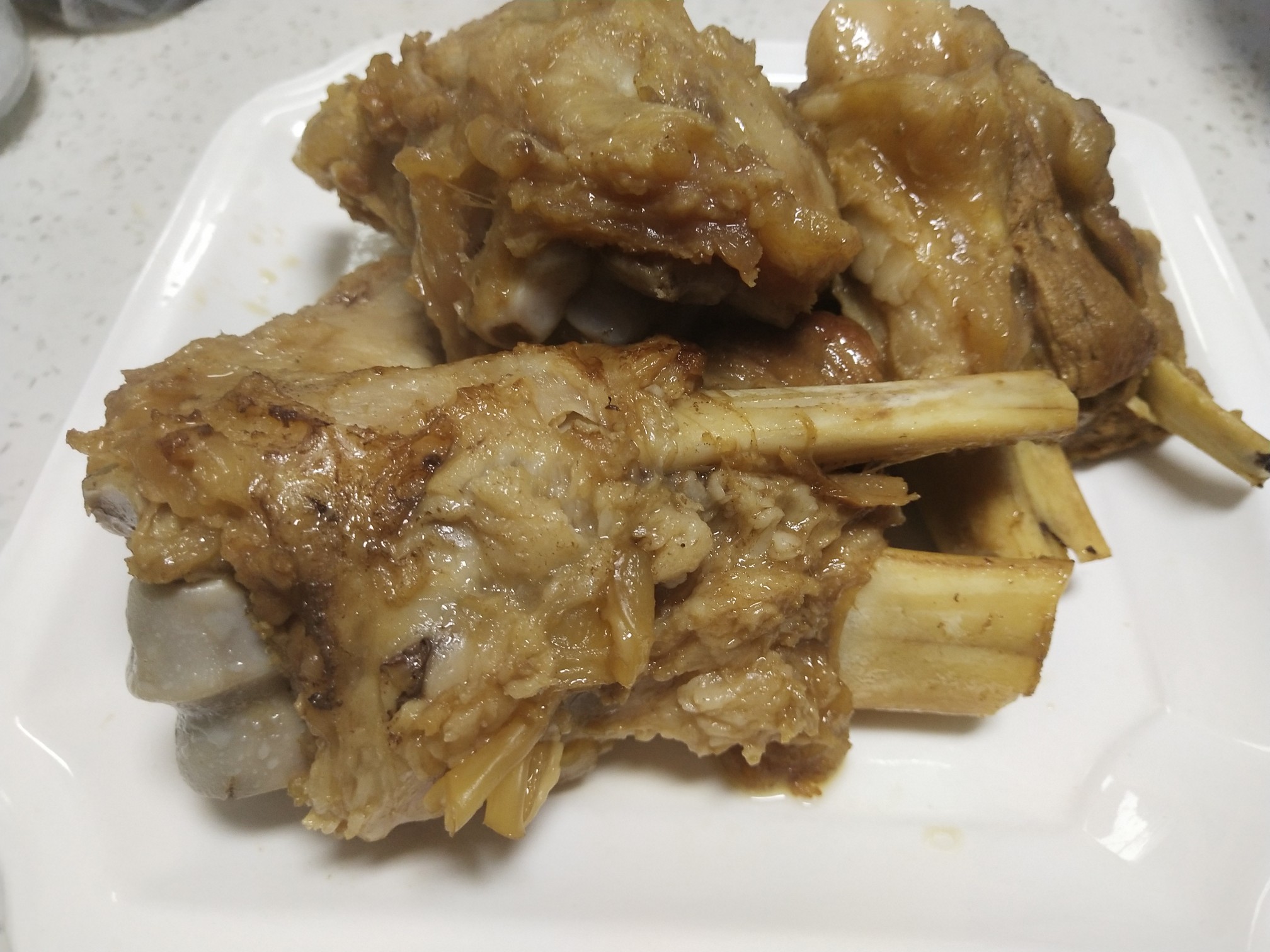 紅燒大棒骨的做法-家常味煮菜譜-易網(wǎng)健康養(yǎng)生網(wǎng) 紅燒大棒骨的做法-家常味煮菜譜