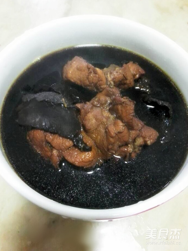 生熟地龍骨湯的做法-家常味燉菜譜