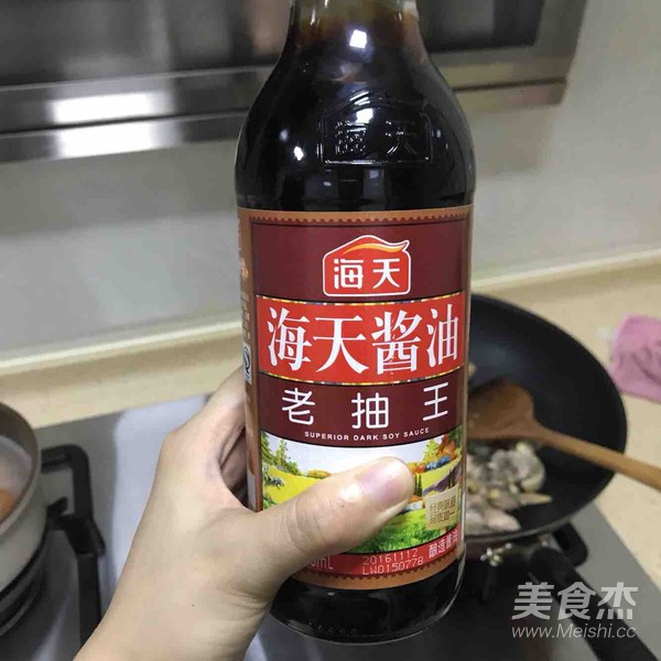 小雞燉蘑菇的做法-家常味燒菜譜-易網(wǎng)健康養(yǎng)生網(wǎng) 小雞燉蘑菇的做法-家常味燒菜譜