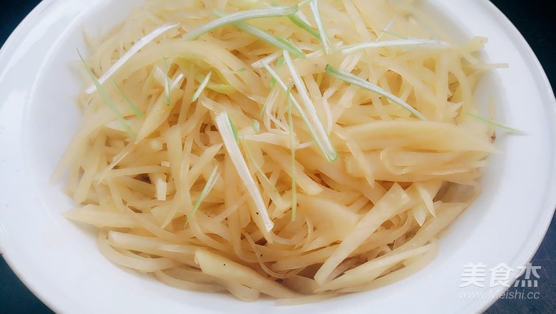 清炒土豆絲快手版的做法-家常味炒菜譜-易網(wǎng)健康養(yǎng)生網(wǎng) 清炒土豆絲快手版的做法-家常味炒菜譜
