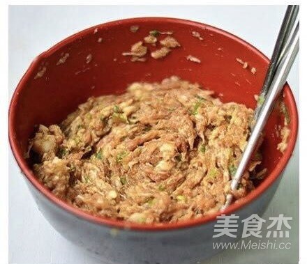 尖椒釀肉的做法-香辣味煎菜譜-易網健康養生網 尖椒釀肉的做法-香辣味煎菜譜