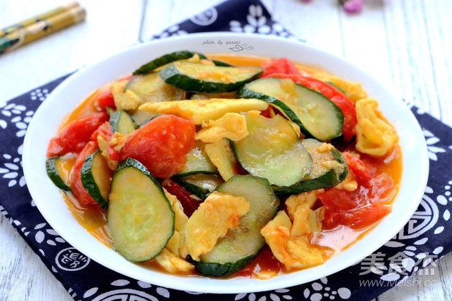 西紅柿黃瓜炒蛋的做法-家常味炒菜譜