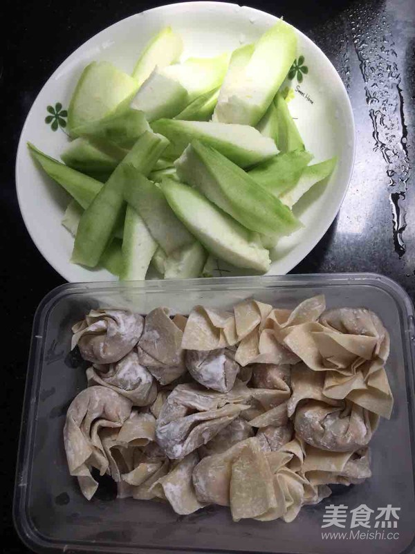 絲瓜湯煮云吞的做法-家常味煮菜譜-易網<a href=http://www.jsjjzhkt.cn/ target=_blank class=infotextkey>健康養生</a>網 絲瓜湯煮云吞的做法-家常味煮菜譜