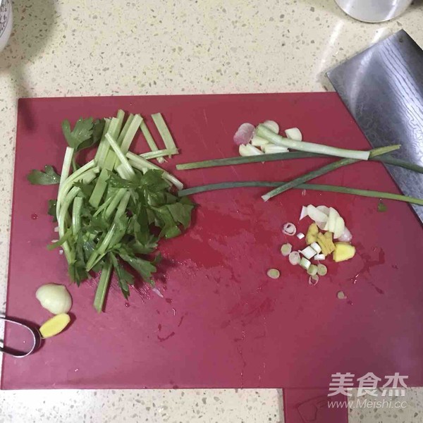 杏鮑菇肉片的做法-家常味炒菜譜-易網健康養生網 杏鮑菇肉片的做法-家常味炒菜譜