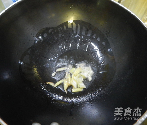 芹菜炒豆皮的做法-咸鮮味炒菜譜-易網(wǎng)健康養(yǎng)生網(wǎng) 芹菜炒豆皮的做法-咸鮮味炒菜譜