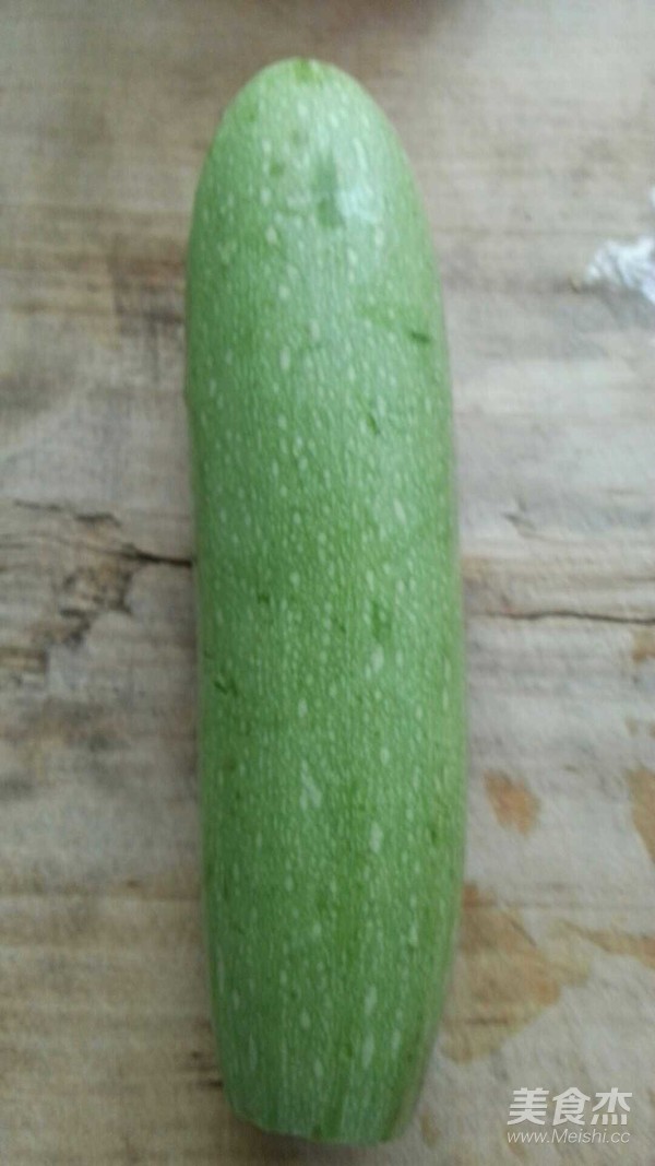 炒角瓜的做法-家常味炒菜譜-易網<a href=http://www.jsjjzhkt.cn/ target=_blank class=infotextkey>健康養生</a>網 炒角瓜的做法-家常味炒菜譜