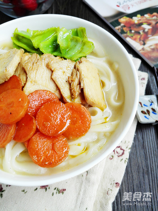 胡蘿卜雞肉面條的做法-家常味煮菜譜-易網健康養生網 胡蘿卜雞肉面條的做法-家常味煮菜譜