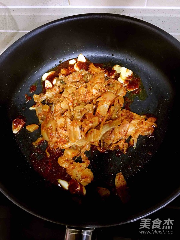 泡菜五花肉的做法-酸辣味炒菜譜-易網(wǎng)健康養(yǎng)生網(wǎng) 泡菜五花肉的做法-酸辣味炒菜譜