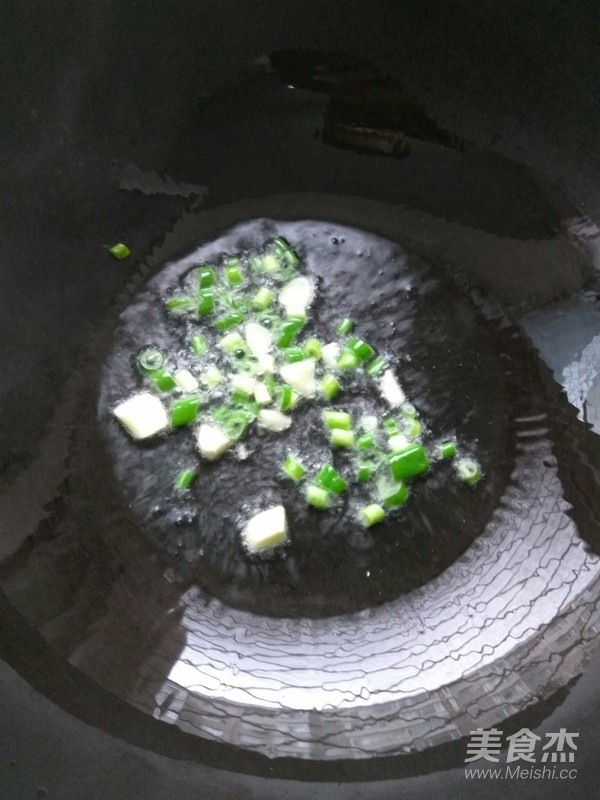 角瓜炒香腸的做法-家常味炒菜譜-易網健康養生網 角瓜炒香腸的做法-家常味炒菜譜