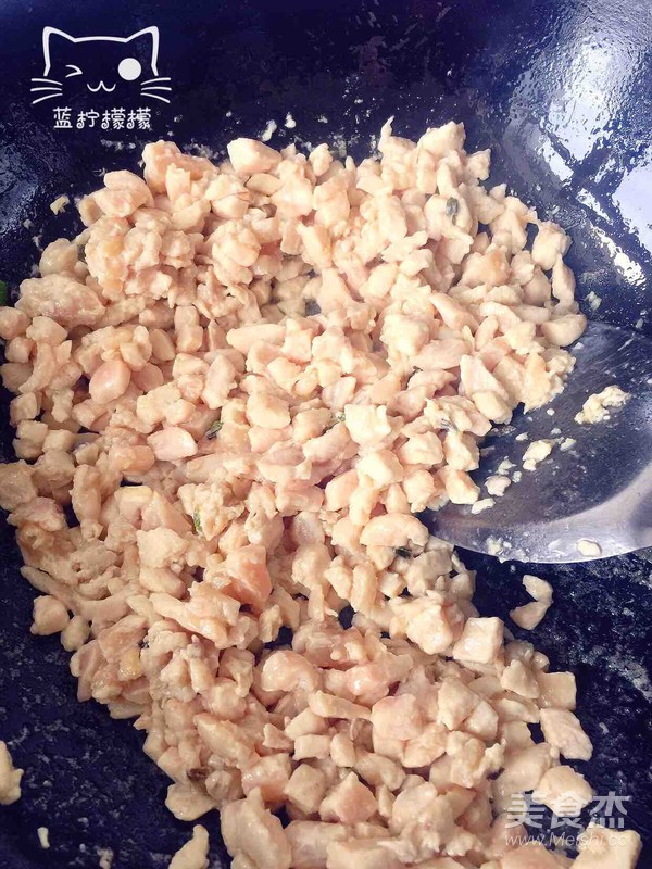 香菇雞肉炸醬面的做法-家常味炸菜譜-易網(wǎng)健康養(yǎng)生網(wǎng) 香菇雞肉炸醬面的做法-家常味炸菜譜