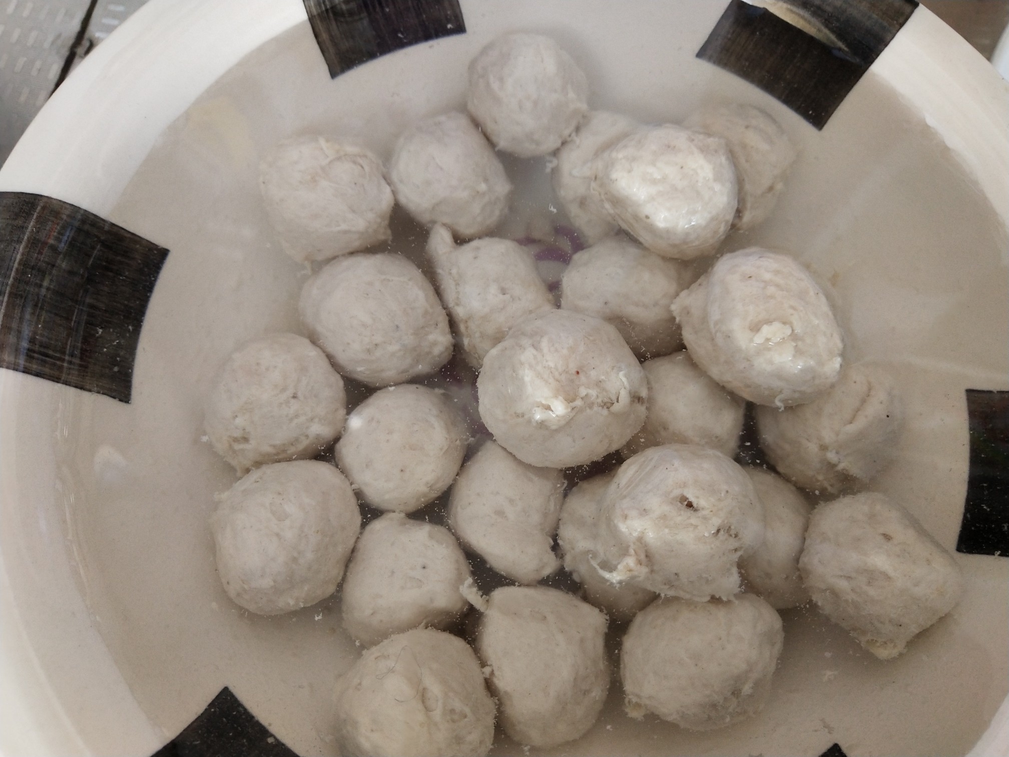 味增冬瓜雞丸湯的做法-咸鮮味煮菜譜-易網(wǎng)<a href=http://www.jsjjzhkt.cn/ target=_blank class=infotextkey>健康養(yǎng)生</a>網(wǎng) 味增冬瓜雞丸湯的做法-咸鮮味煮菜譜