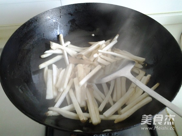 素炒杏鮑菇的做法-咸鮮味炒菜譜-易網健康養生網 素炒杏鮑菇的做法-咸鮮味炒菜譜