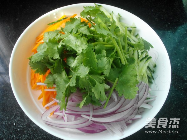 烤雞肉沙拉的做法-家常味烤菜譜-易網健康養生網 烤雞肉沙拉的做法-家常味烤菜譜