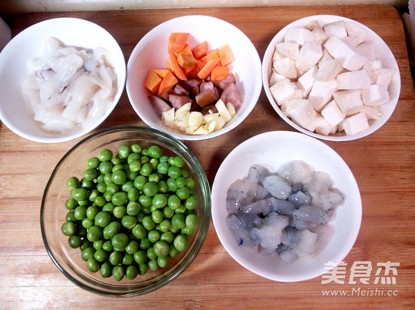 青蔬炒海鮮的做法-家常味炒菜譜-易網(wǎng)<a href=http://www.jsjjzhkt.cn/ target=_blank class=infotextkey>健康養(yǎng)生</a>網(wǎng) 青蔬炒海鮮的做法-家常味炒菜譜